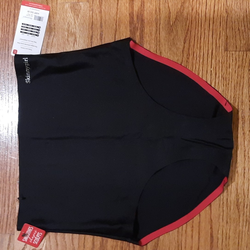 NWT Skinny Girl Laser Shaping Brief